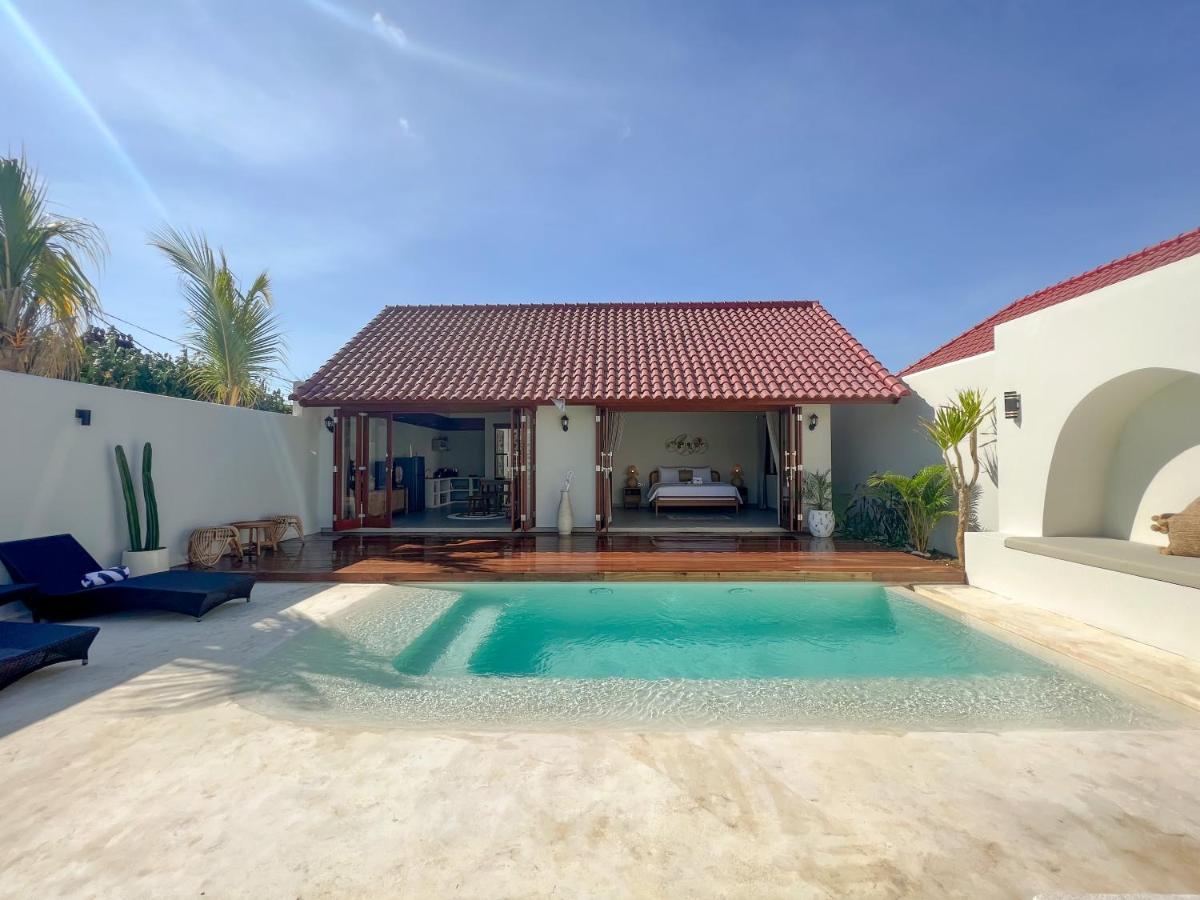 Moana Villa & Suites Bingin ウルワツ エクステリア 写真