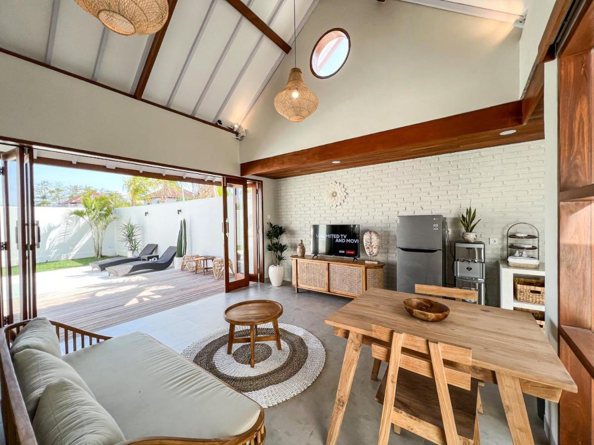 Moana Villa & Suites Bingin ウルワツ エクステリア 写真