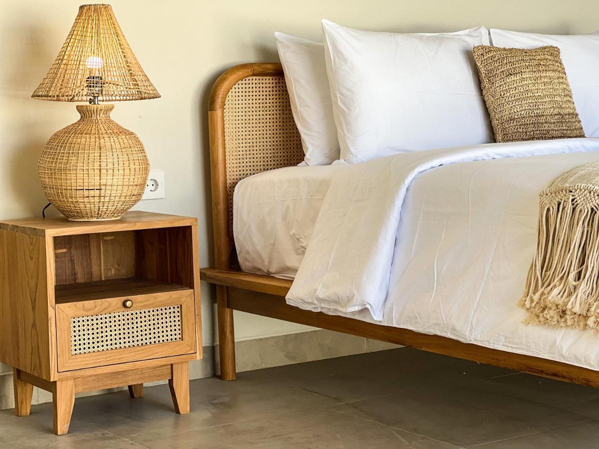 Moana Villa & Suites Bingin ウルワツ エクステリア 写真